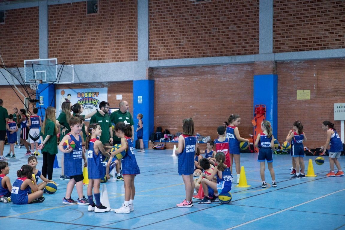 La FBC abre el plazo de inscripción del Campus de Semana Blanca y del XII Basket Summer Camp