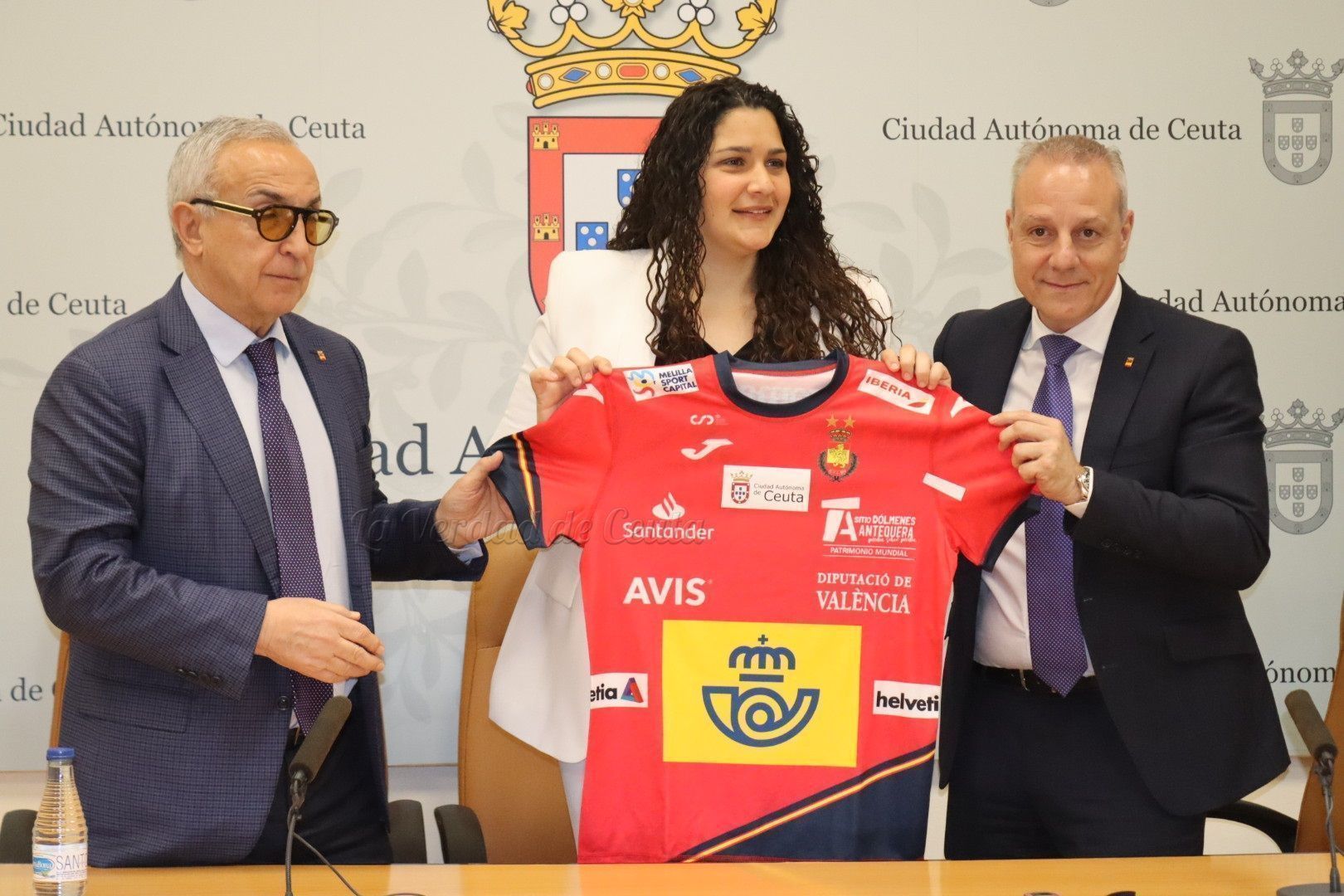 El nombre de Ceuta lucirá en el centro de las camisetas nacionales de balonmano