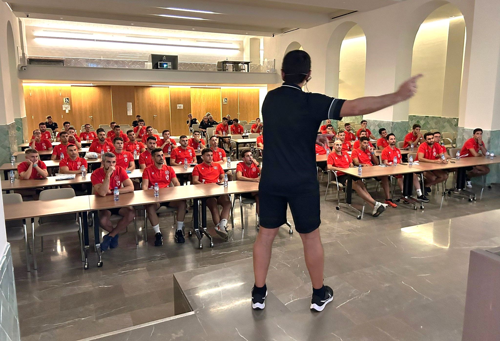 Cinco árbitros ceutíes, en las pruebas físicas y técnicas de la RFAF