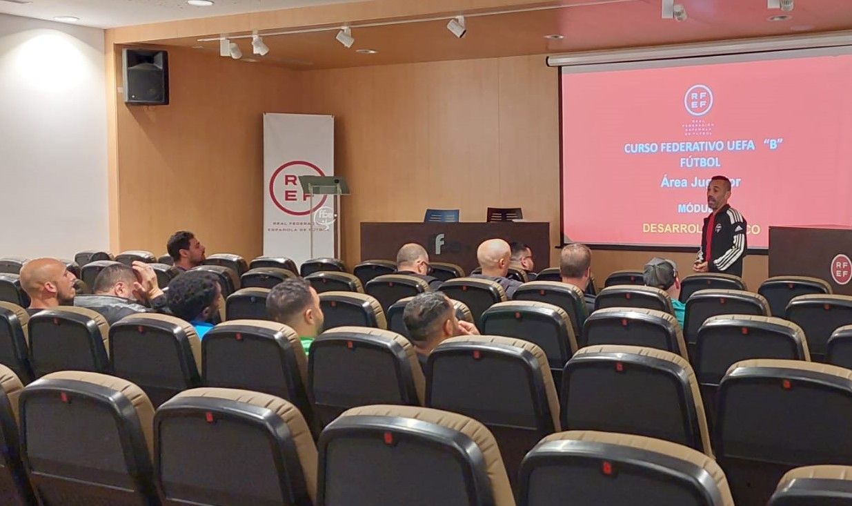 Comienzan los Cursos de Entrenador UEFA B de Fútbol y Nacional B de Fútbol Sala