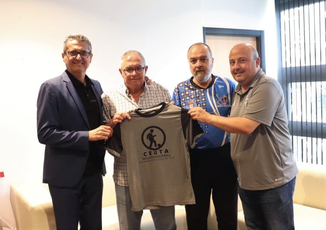 Jugar al fútbol andando, un nuevo proyecto de la Federación de Ceuta
