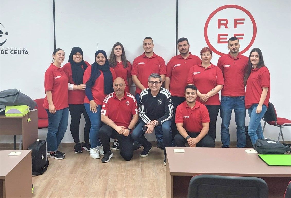 La RFFCE realiza una Jornada de Actualización para los técnicos del proyecto Fútbol Seguro