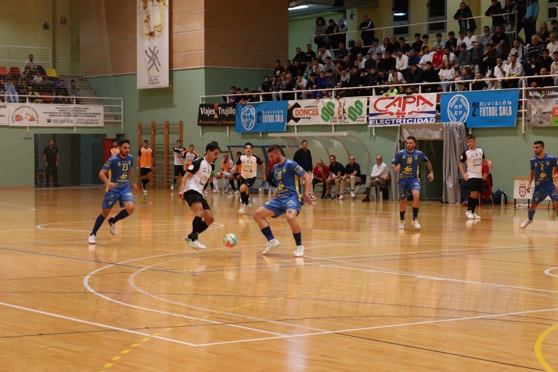 El Ceutí cae en los penaltis ante el Peñíscola tras empatar 4-4 en un grandísimo partido
