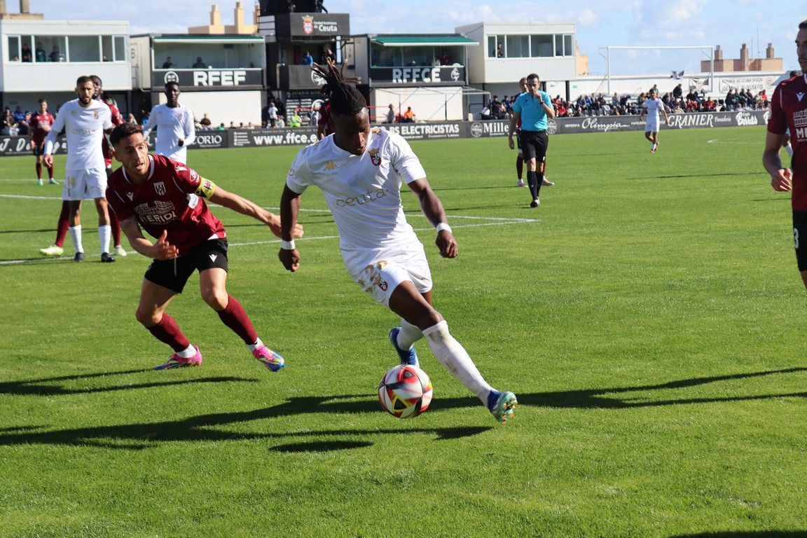 El ex ceutí Cedric deja el Cartagena para irse a la Primera División de Portugal