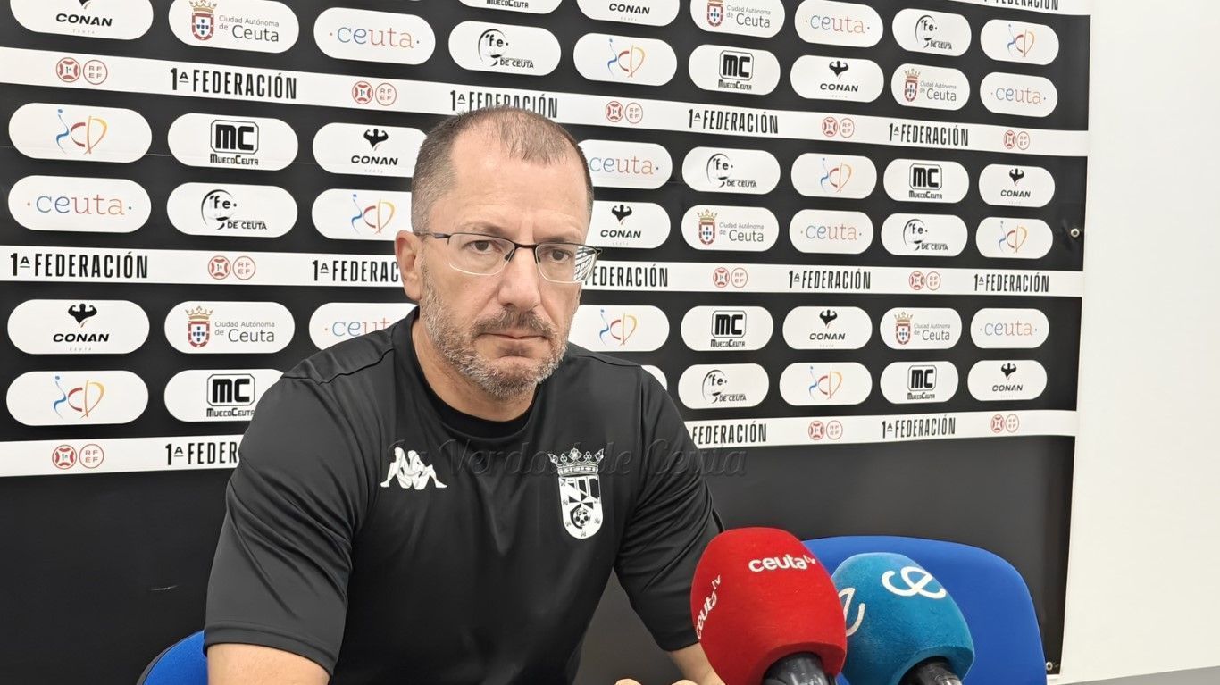 José Juan Romero espera que su equipo dé una buena versión para sacar los puntos ante el Atlético Baleares