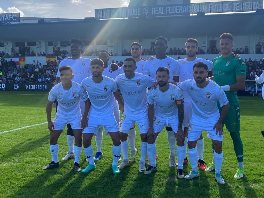 La AD Ceuta y la UD Ibiza se enfrentan en un duelo clave por el play-off