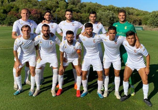 Derrota del Ceuta ante el Granada de Primera División en un buen partido (2-0)
