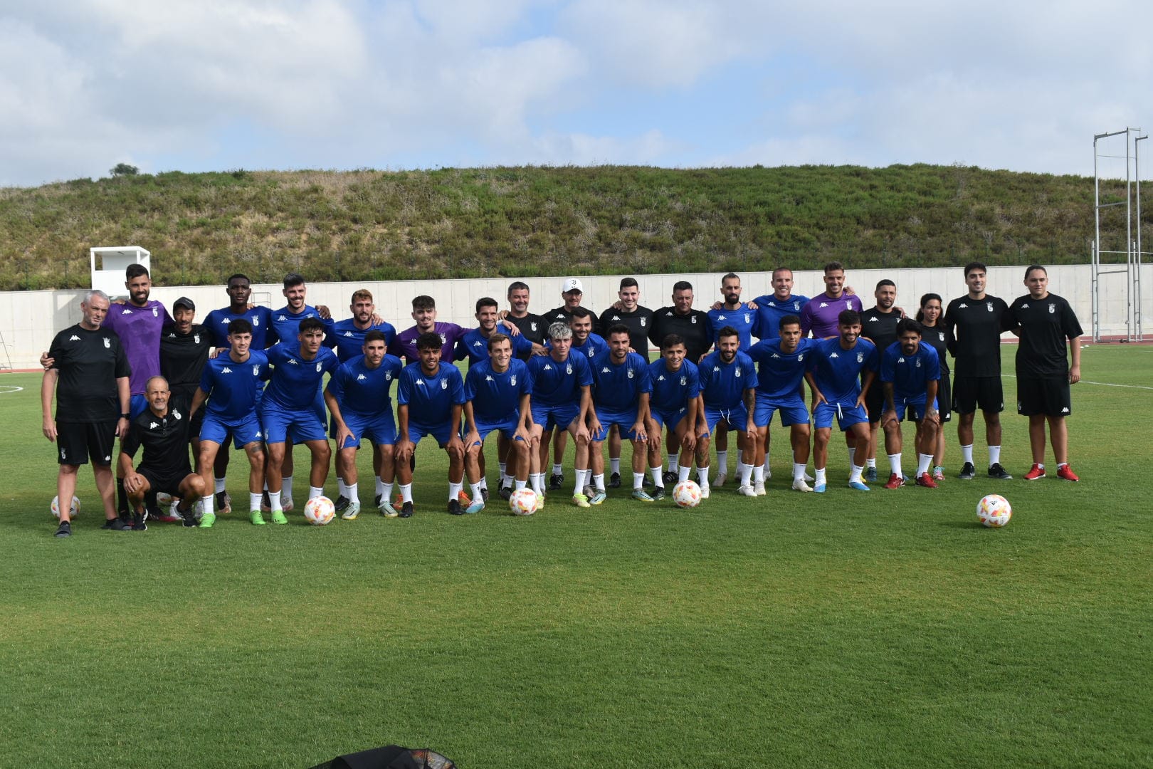 El AD Ceuta inicia la pretemporada con muchas caras nuevas en la Pista de Atletismo