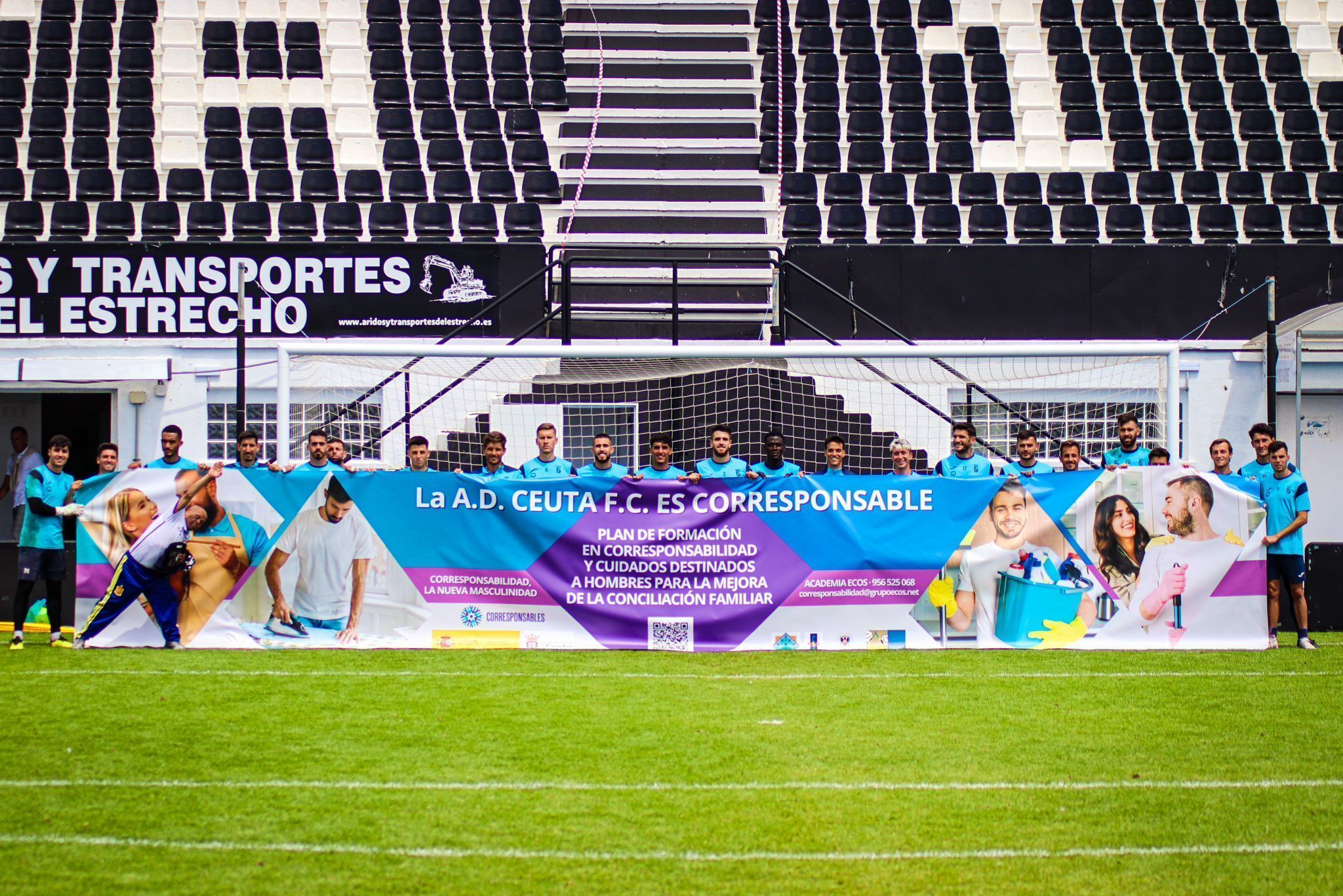 La plantilla de la AD Ceuta se une al Plan Corresponsables