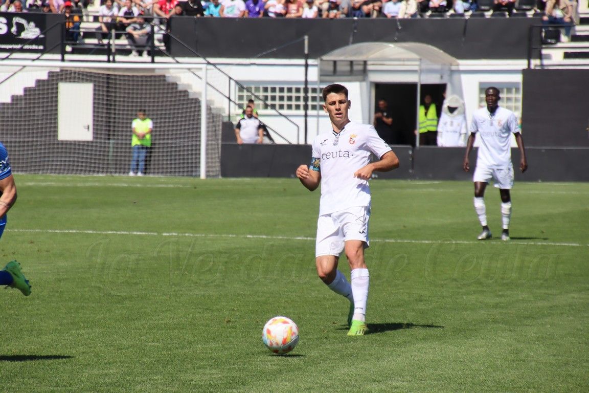 Alberto Reina llega a un acuerdo con el Mirandés