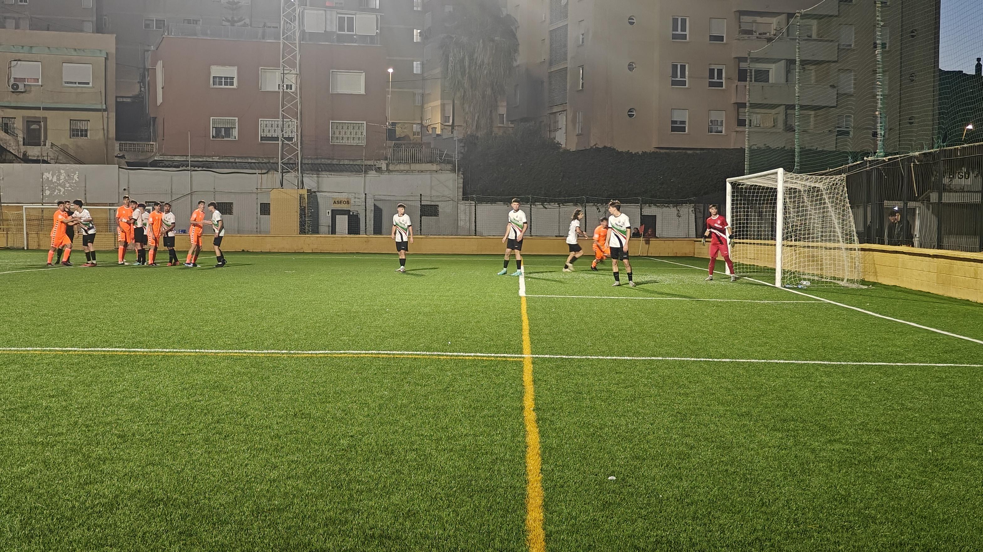Sporting Atlético y Almería empatan en un vibrante encuentro en el Benoliel (0-0) 