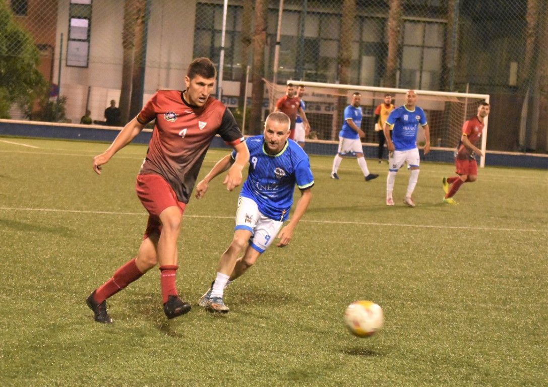Mañana se clausura la liga de veteranos de fútbol-8