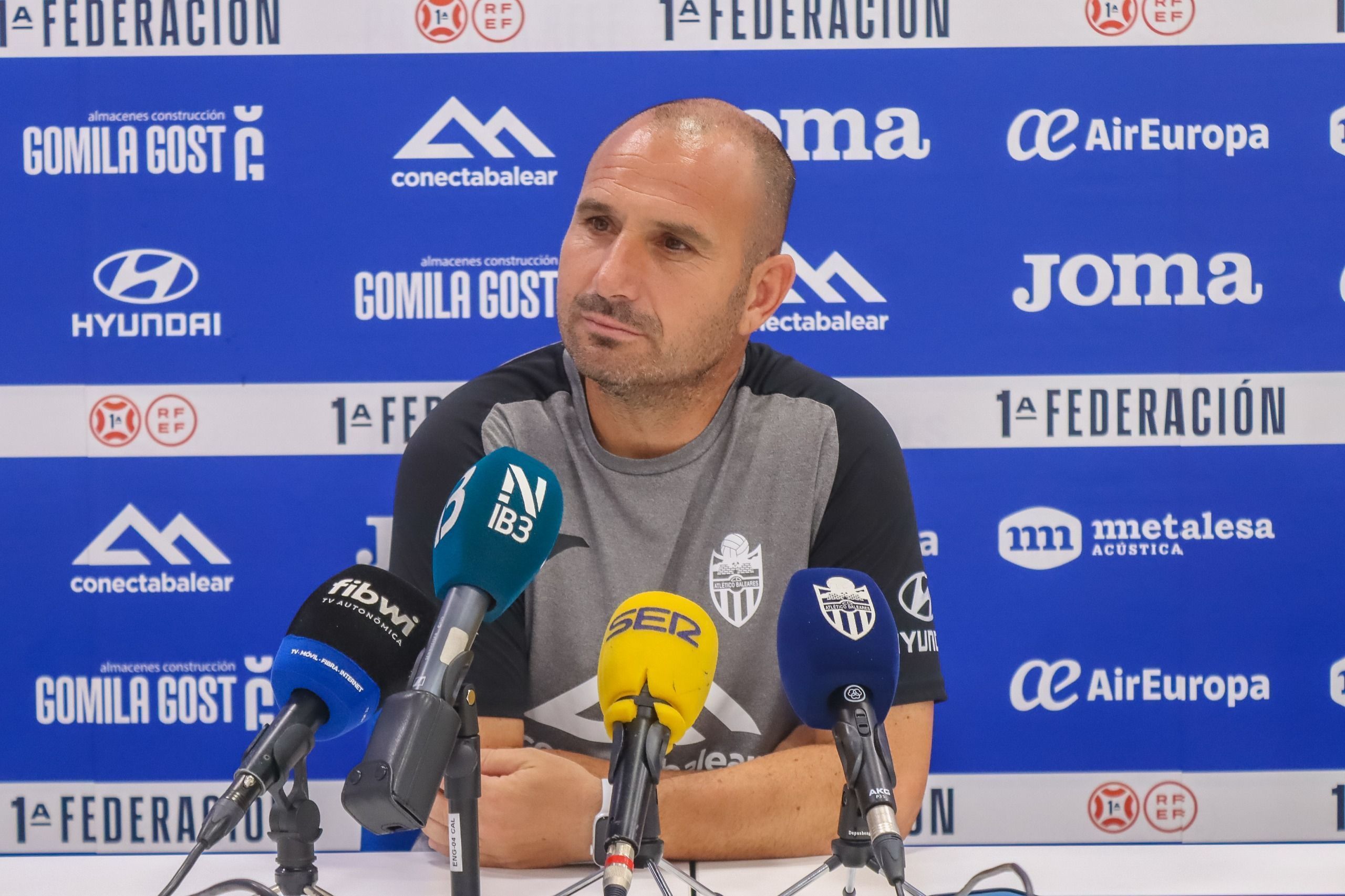 El entrenador del Atlético Baleares, el primero en “caer” en el grupo del Ceuta