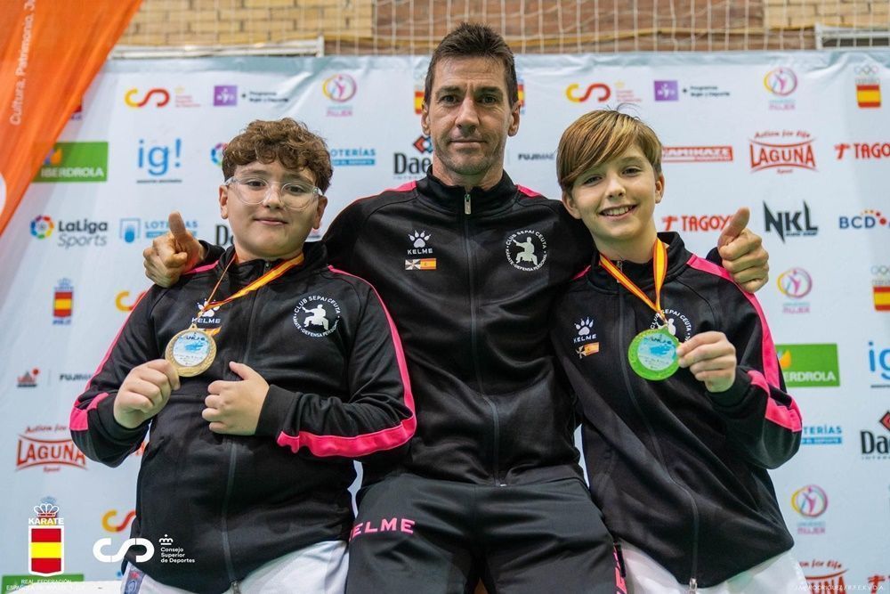 María Pareja y Enrique Rodríguez logran el oro en la Liga Nacional de kárate celebrada en Ávila