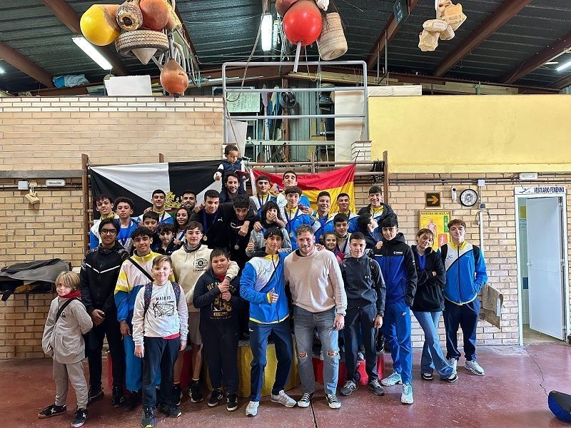 Éxito en la 'Regata de Navidad' del Club Los Delfines de Ceuta en el Embalse del Renegado
