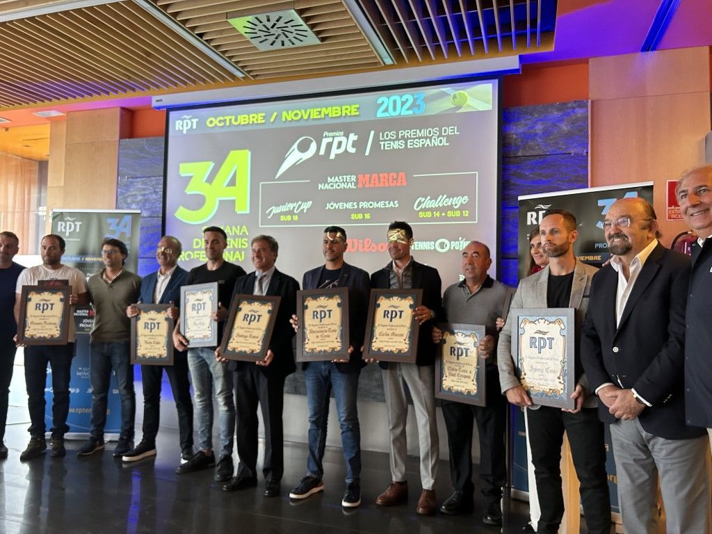 La Federación de Tenis recibe el premio de la RPT a mejor federación