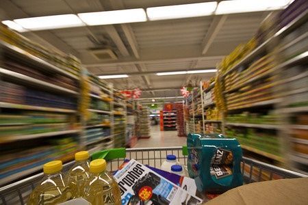 Los consumidores califican el 2023 como el más negativo de las últimas décadas