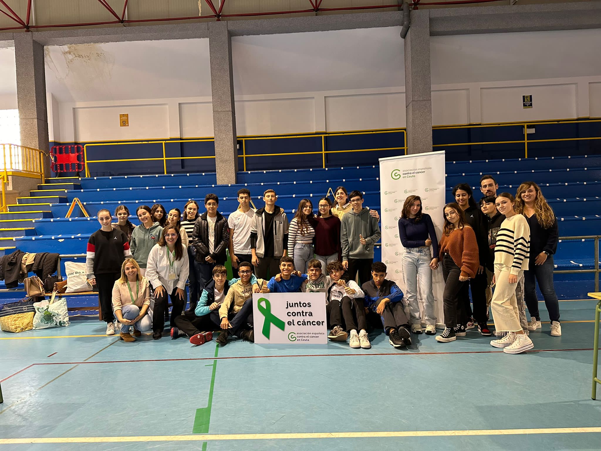 Estudiantes del IES Siete Colinas se sumergen en un Escape Room para la Prevención del Cáncer en Colaboración con la AECC