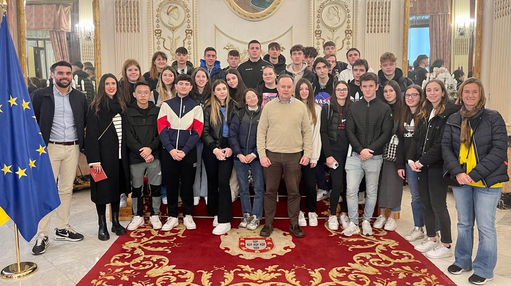 Celaya recibe a un grupo de estudiantes italianos de Economía