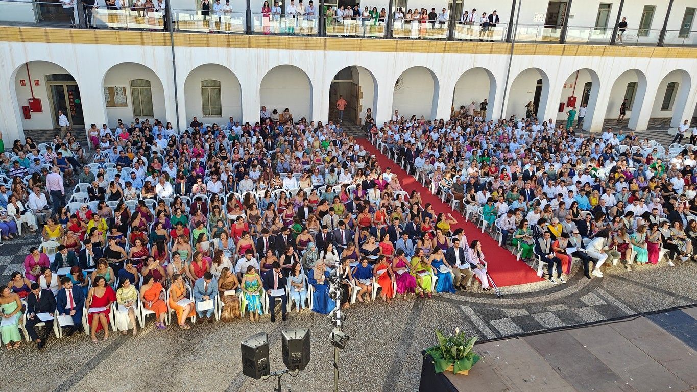 Mañana se celebra la graduación de los estudiantes de la Facultad de Educación, Economía y Tecnología