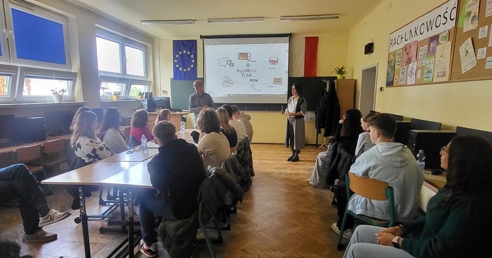 El alumnado de FP número 1 participa en un proyecto de Erasmus+ en Polonia