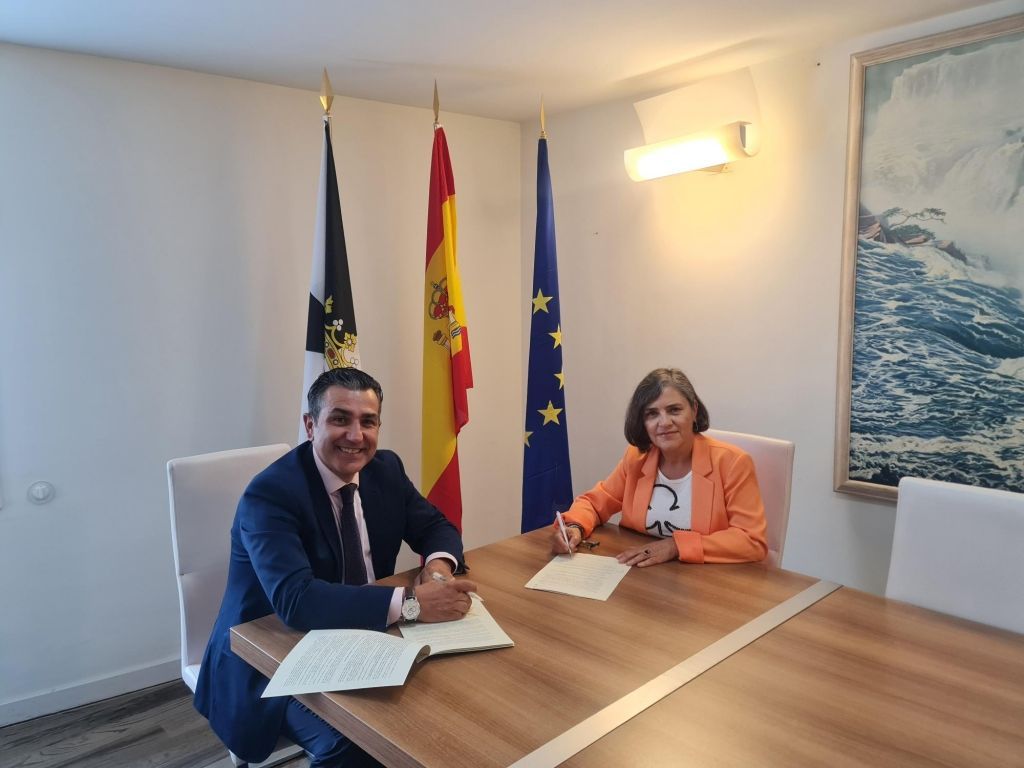 Educación y el Colegio Oficial de Psicología renuevan su convenio de colaboración