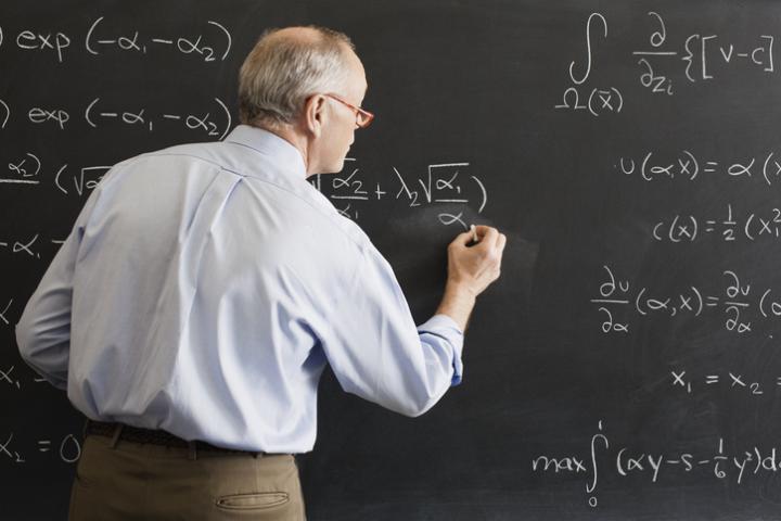 Los cambios legislativos y la falta de respeto a su figura, entre las principales quejas de los profesores en España