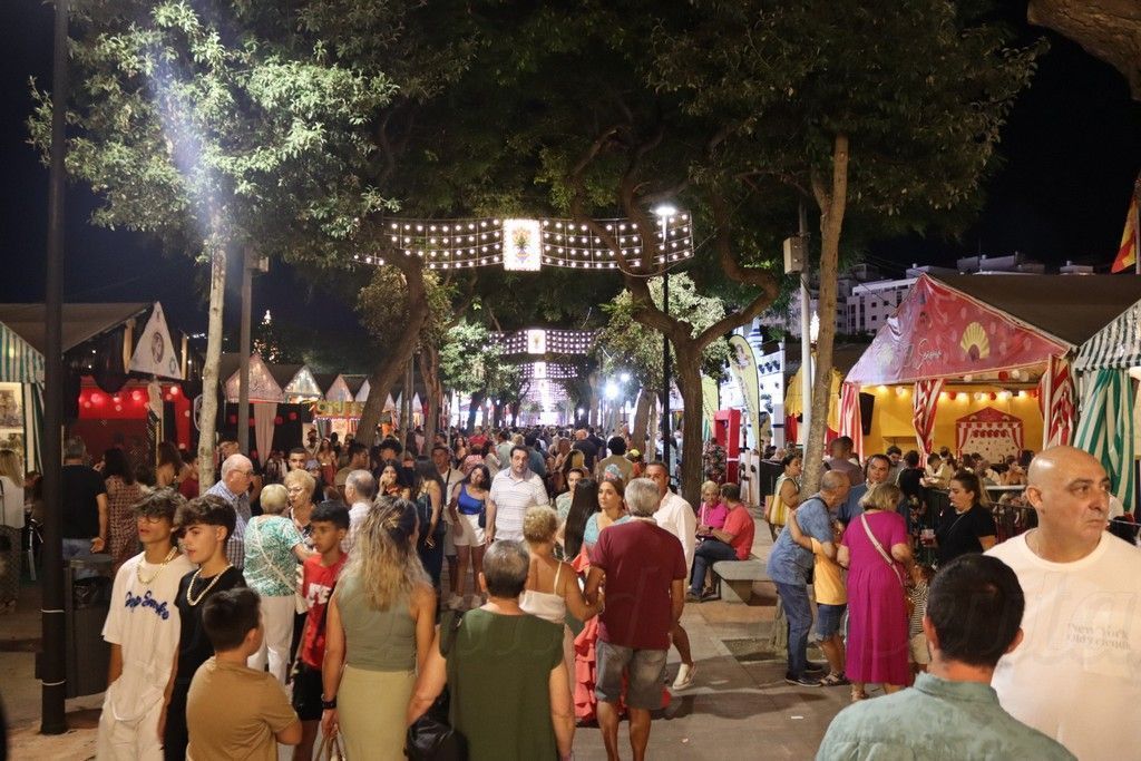 El CAM instala un punto violeta en el recinto ferial para informar  y prevenir agresiones sexuales 