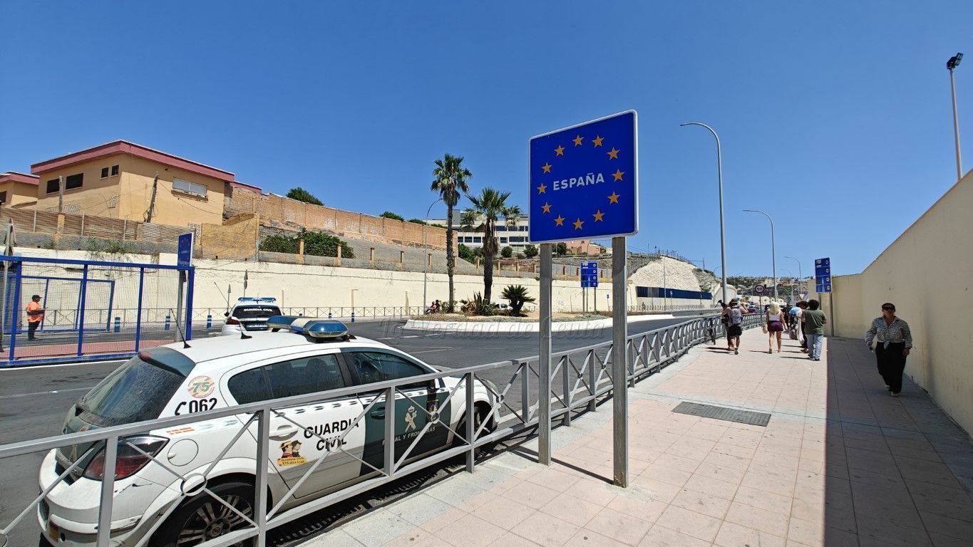 MDyC denuncia en el Día de Europa el “caos” de la frontera y las colas “impropias de una frontera europea”