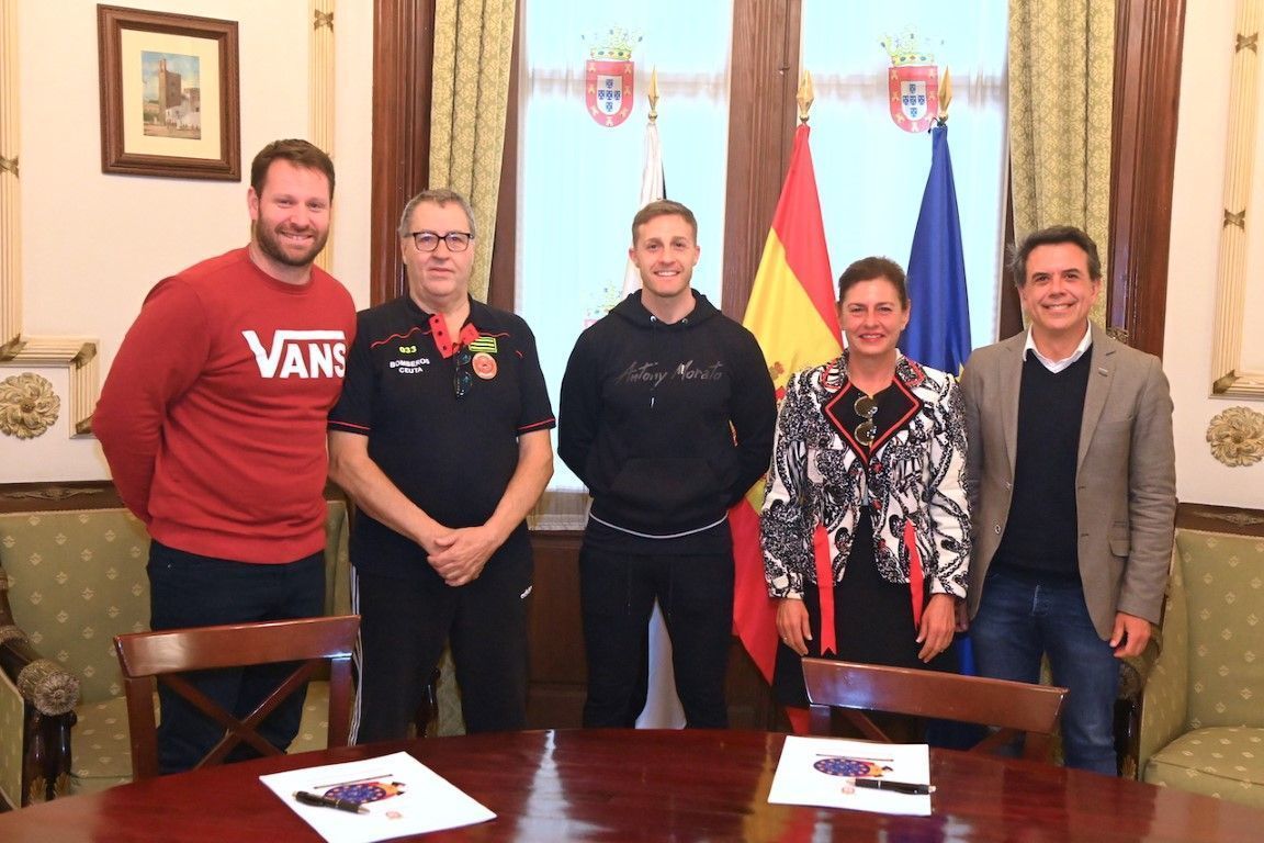 Renovado el convenio con el Club Deportivo Bomberos