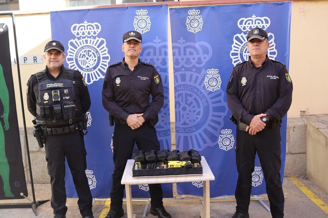 La Policía Nacional de Ceuta refuerza su capacidad operativa con la adquisición de dispositivos inmovilizadores