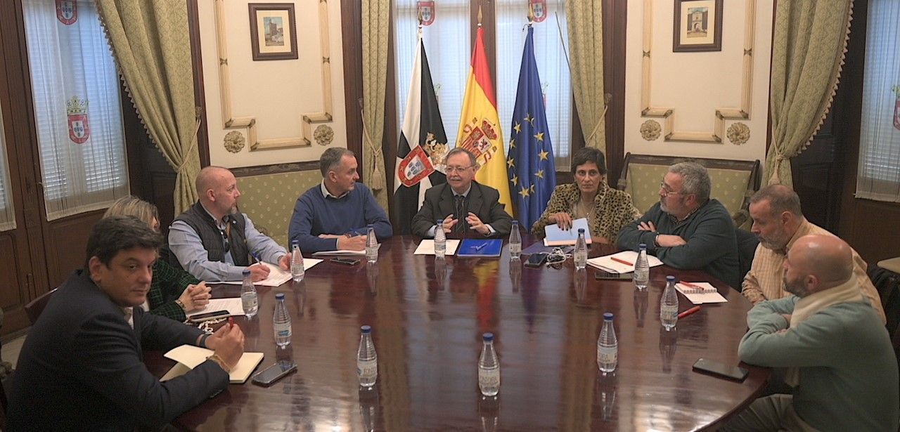 UGT, CCOO, la Cámara de Comercio y la CECE recibirán 66.000 euros cada una por participar en la Mesa por el Diálogo Social