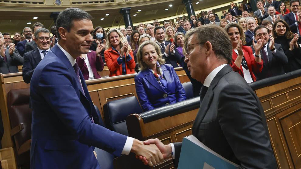 Feijóo al darle la mano a Sánchez: ésto es una equivocación