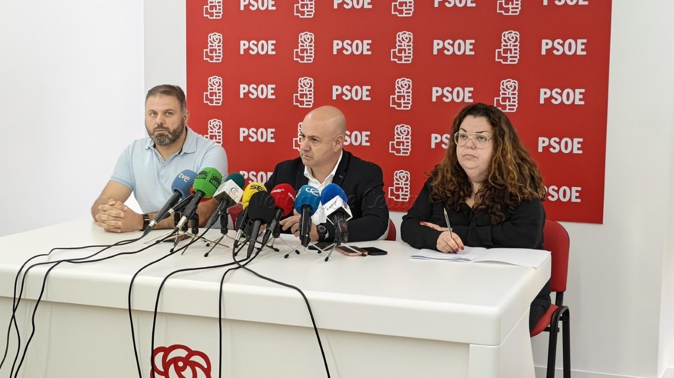 El PSOE exige una explicación urgente ante el injustificable dispendio en la contratación de un grupo vinculado a la consejera de Cultura