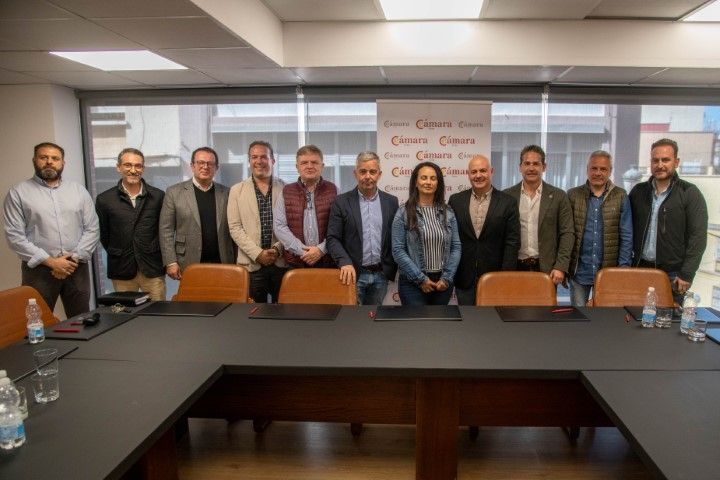 Juan Gutiérrez escucha las propuestas de los empresarios “para trazar juntos el modelo económico de la Ceuta del futuro”