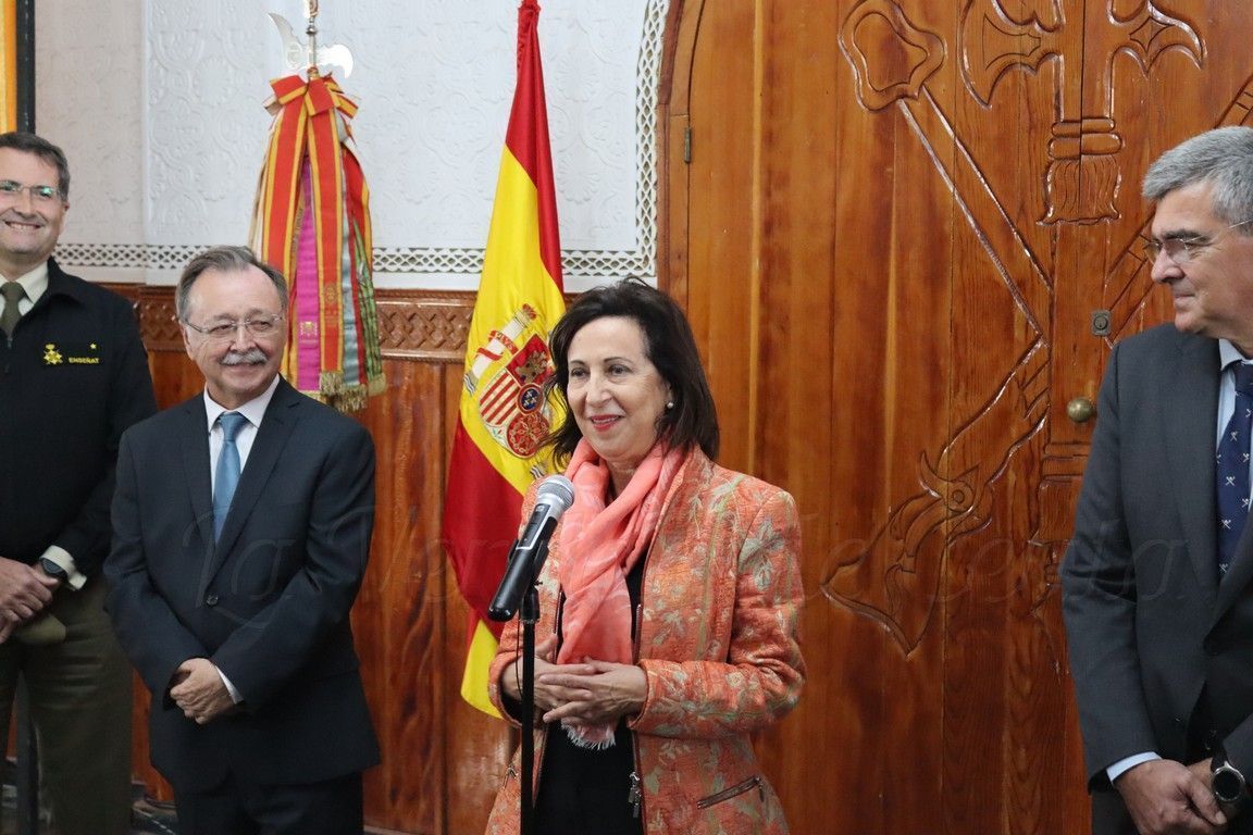 Margarita Robles visita el Acuartelamiento Coronel Galindo en Ceuta
