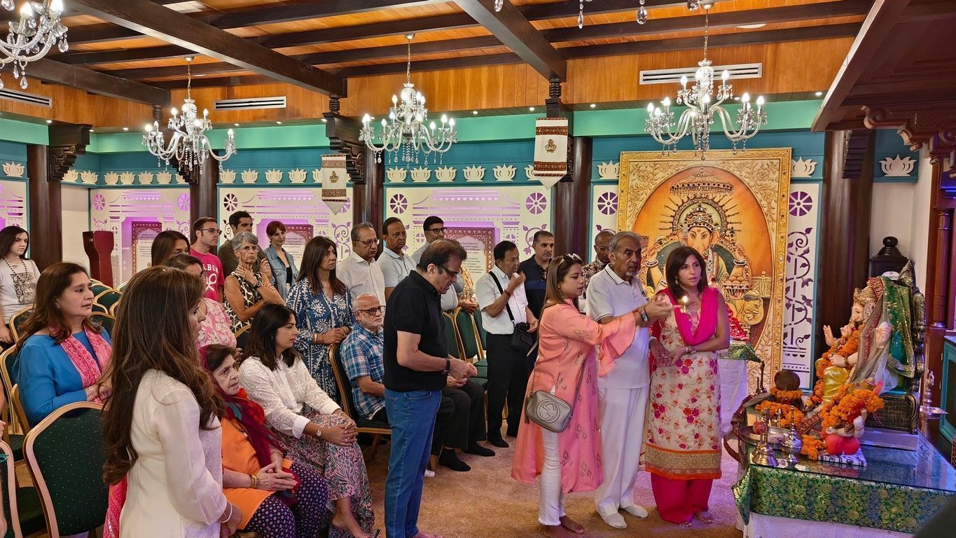 La Comunidad Hindú recibe al Dios Ganesh en el inicio de sus fiestas