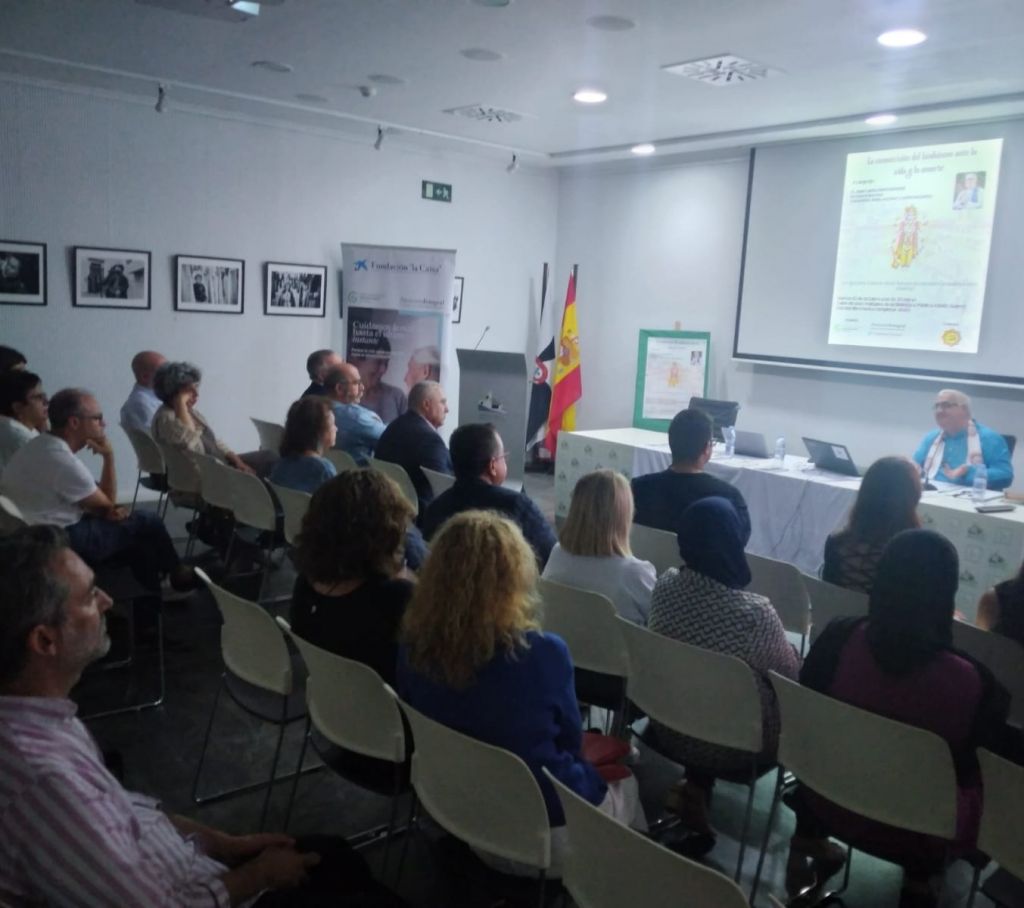 Éxito de la conferencia “La cosmovisión del hinduismo ante la vida y la muerte” 
