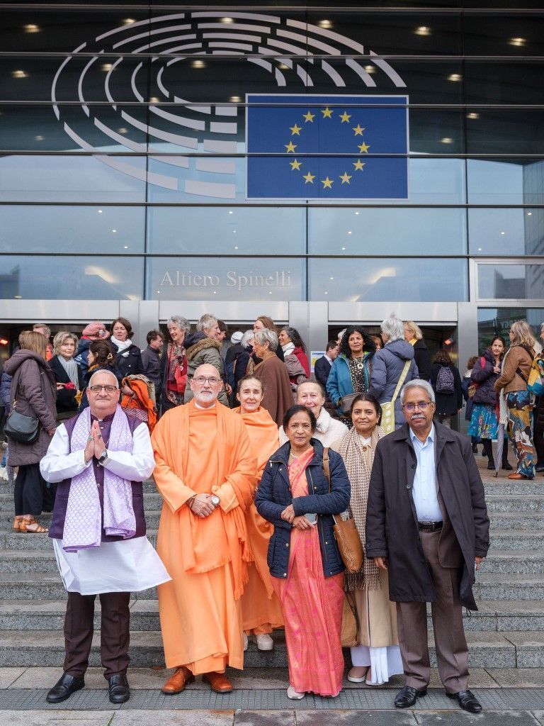 Miembros del Hindu Forum of Europe