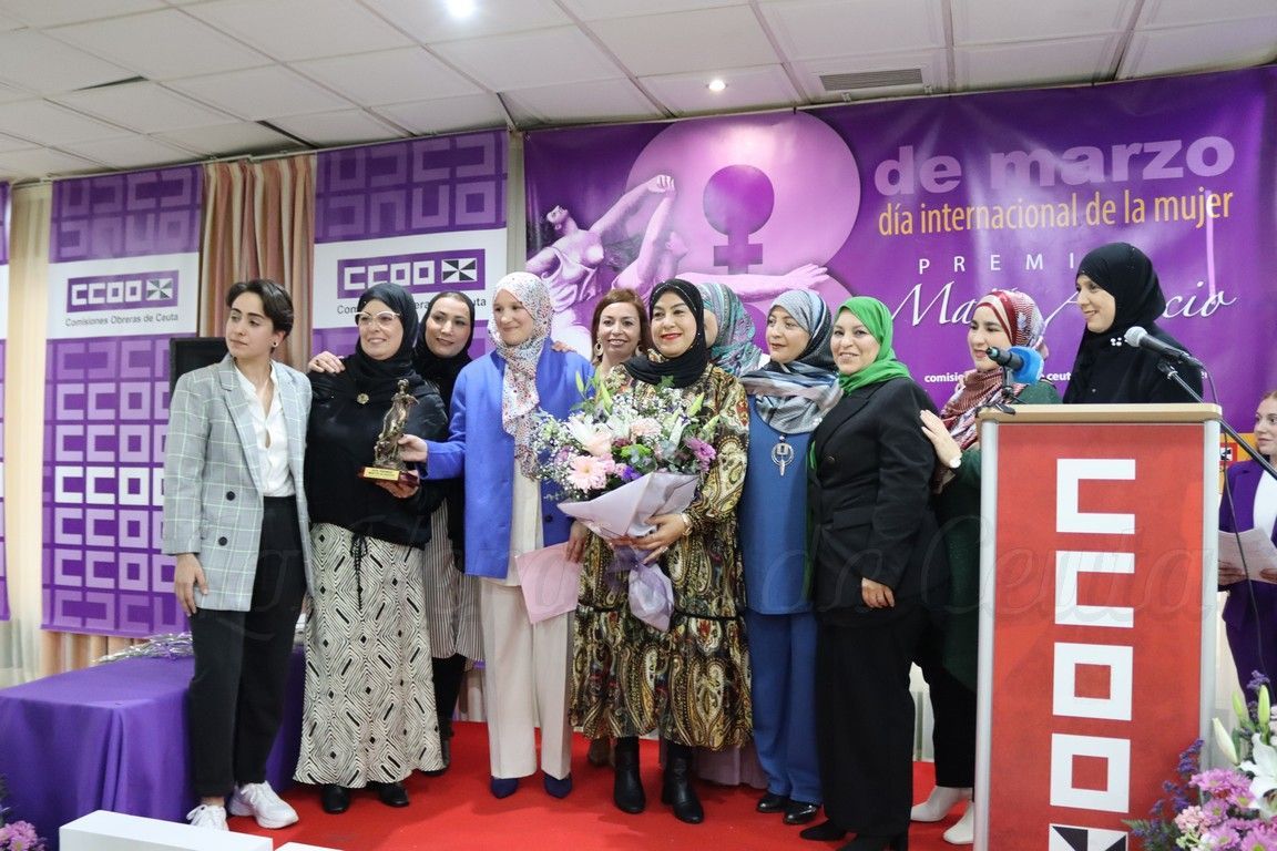 La asociación Mujeres Anónimas recibe el “Premio Maite Alascio”