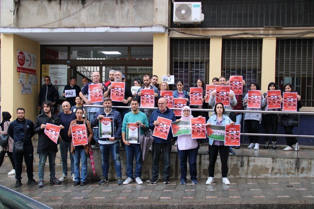 CCOO de Ceuta se concentra en solidaridad con el pueblo palestino y por la paz