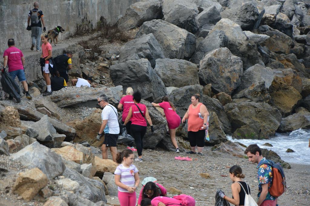 Exitosa jornada de limpieza en Alfau organizada por la Comandancia de la Guardia Civil y entidades colaboradoras