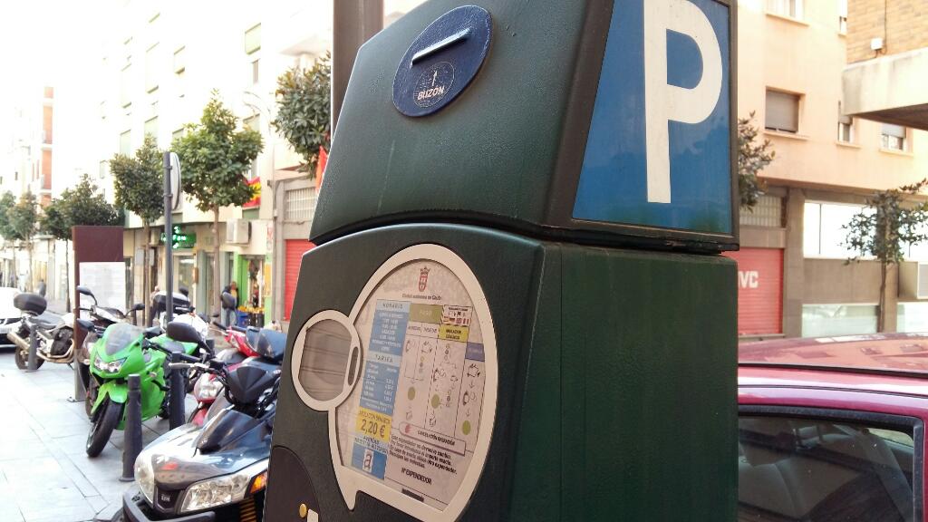 La propuesta del PSOE para bonos en la zona azul durante horario laboral es aprobada por unanimidad