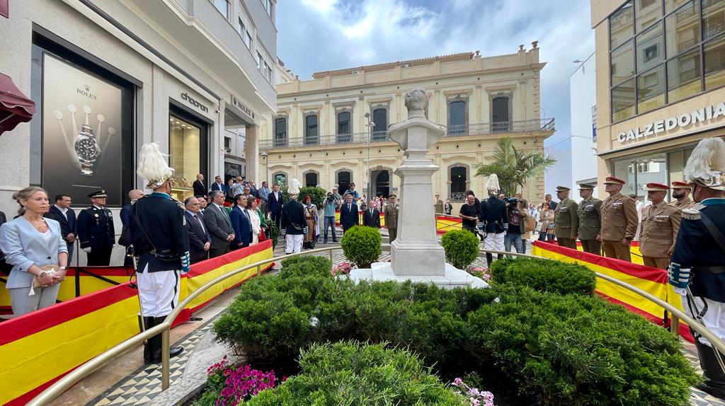 Ceuta rinde homenaje al teniente Jacinto Ruiz de Mendoza, uno de sus héroes