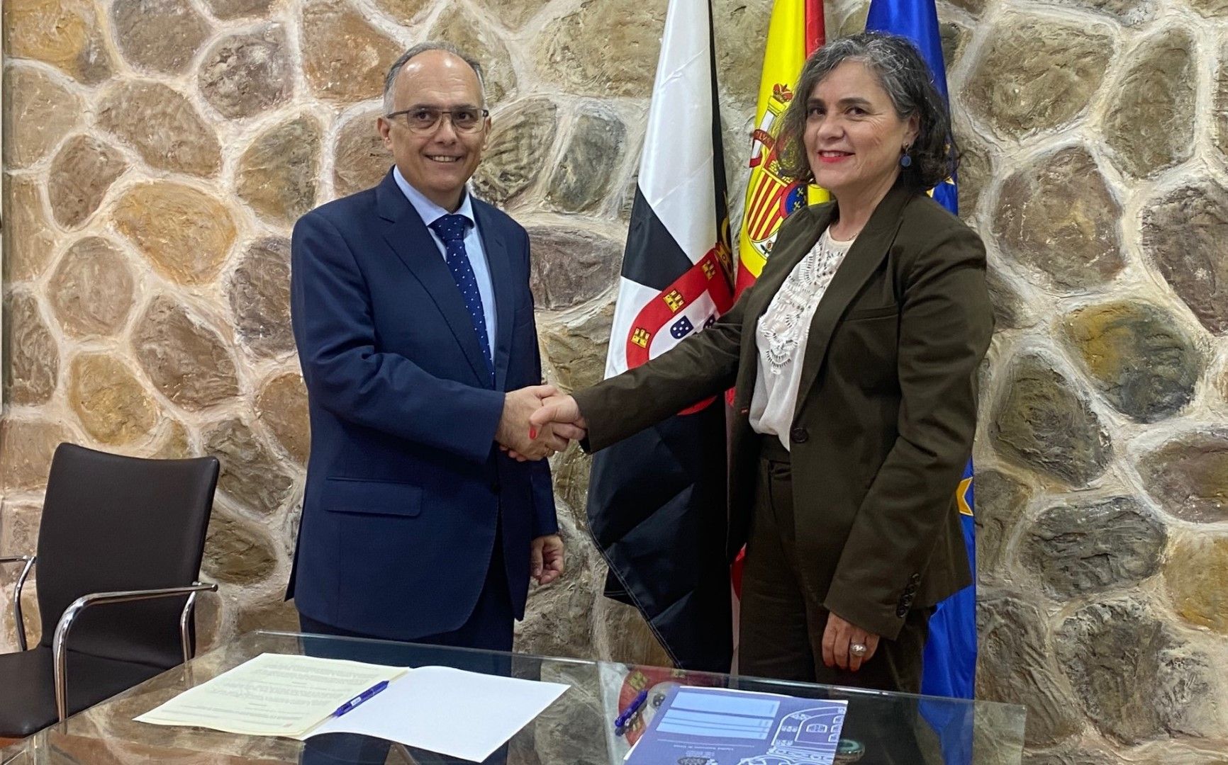 La Ciudad firma un convenio de colaboración que regula el servicio de intervención psicológica en situaciones de emergencia