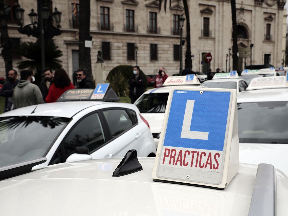 Las autoescuelas recibirán la próxima semana un documento para utilizar las pistas de la Marina