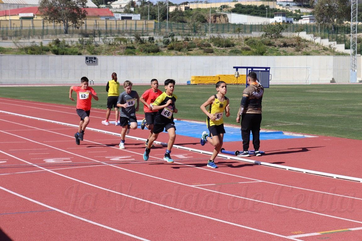 El I Campeonato Autonómico de Atletismo en pista congrega a decenas de jóvenes