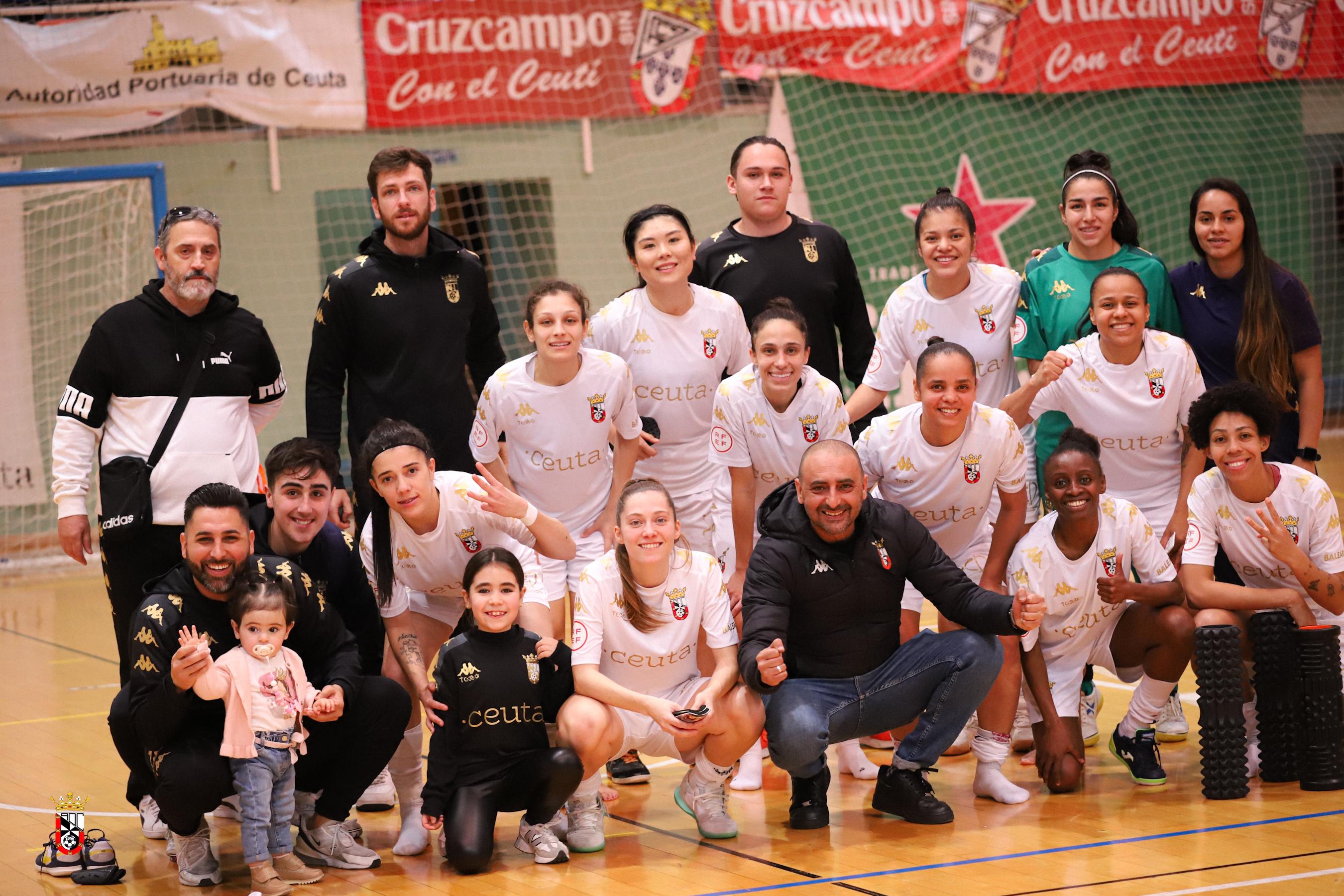 Víctor Cachón seguirá como entrenador del AD Ceuta femenino de fútbol sala