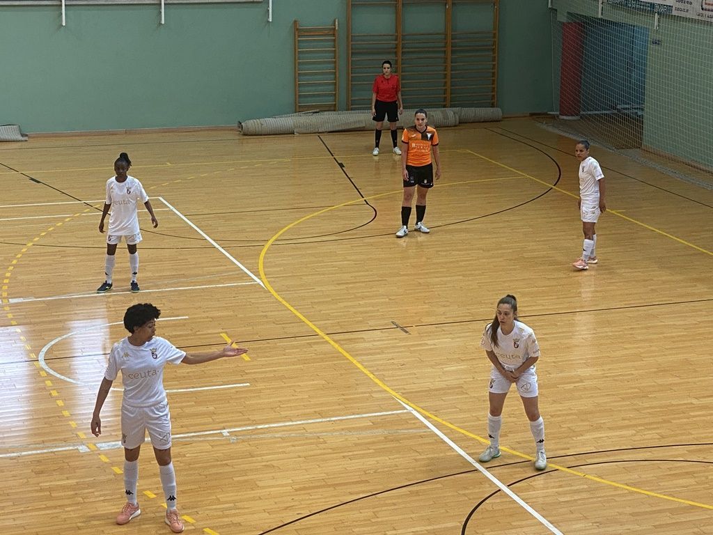 El AD Ceuta hace que el líder Algaida doble las rodillas en el Guillermo Molina (3-2)