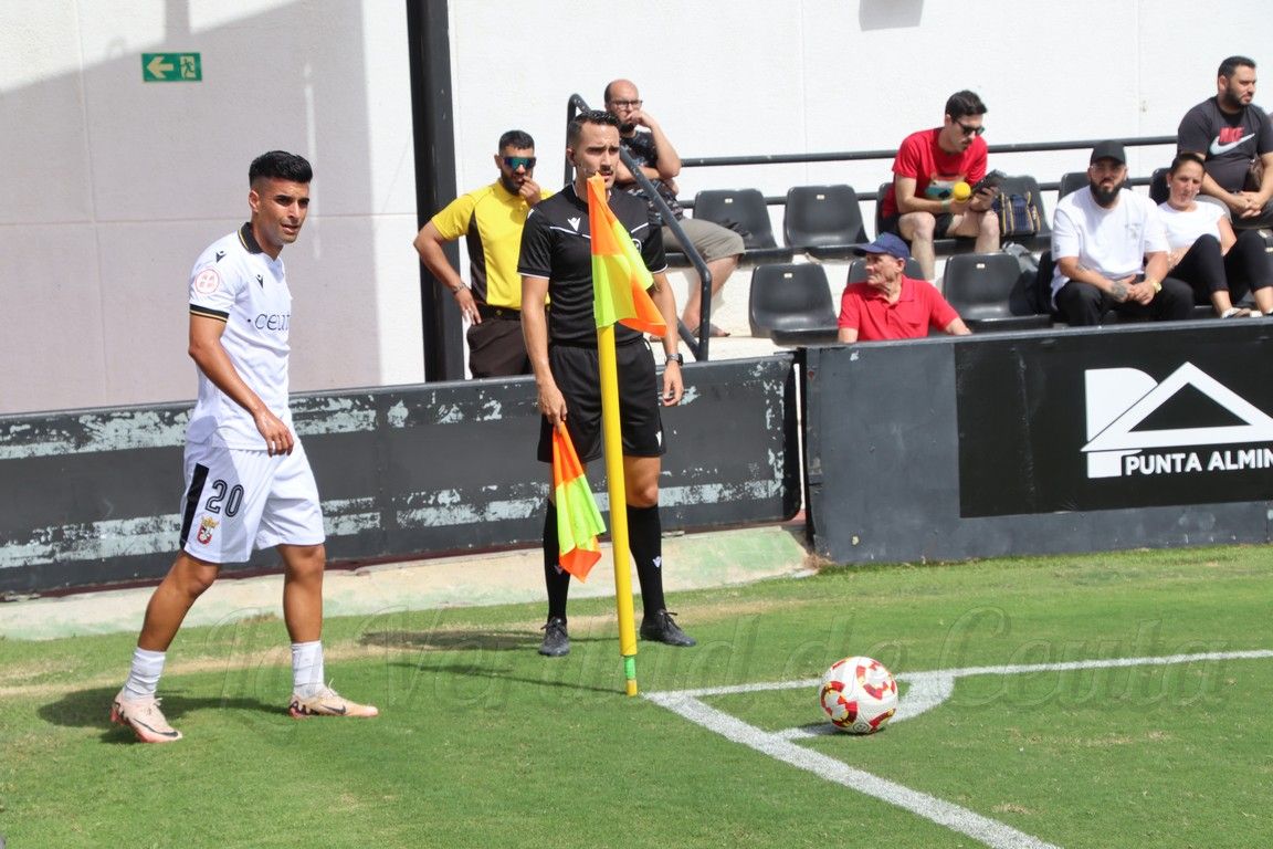 El Ceuta confirma la baja de Andy Escudero, que podría recalar en el Hércules CF